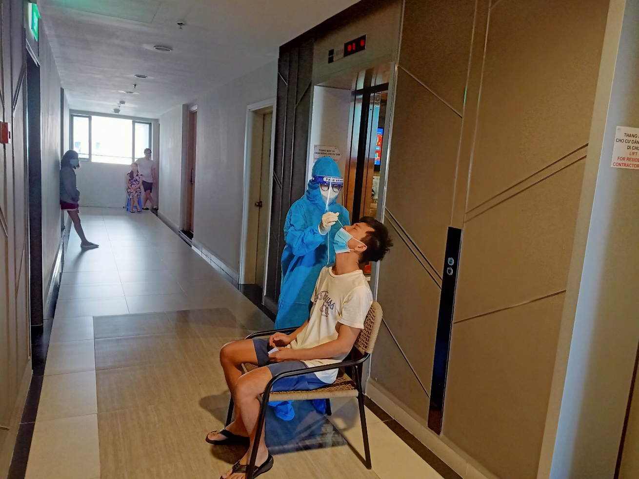 TP HCM: Tăng cường x&eacute;t nghiệm Covid-19 đến ng&agrave;y 15-9 - Ảnh 1.