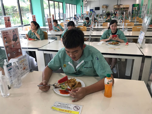 KHÔNG ĐỂ ĐỨT GÃY THỊ TRƯỜNG LAO ĐỘNG (*): Nỗ lực giữ chân lao động