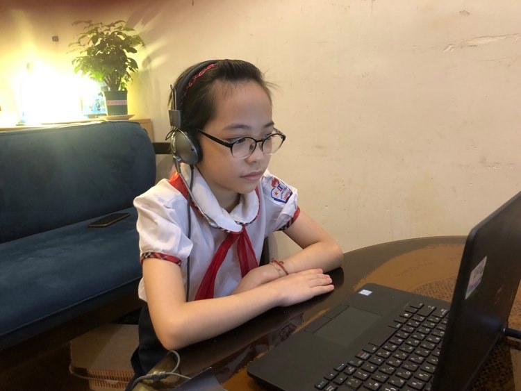 Thủ tướng yêu cầu triển khai Chương trình "sóng và máy tính cho em"