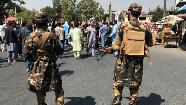Nội bộ Taliban đấu đ&aacute; tới mức kh&ocirc;ng th&agrave;nh lập nổi ch&iacute;nh phủ? - Ảnh 2.