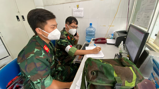 Lăn xả giữa địa b&agrave;n F0 - Ảnh 1.