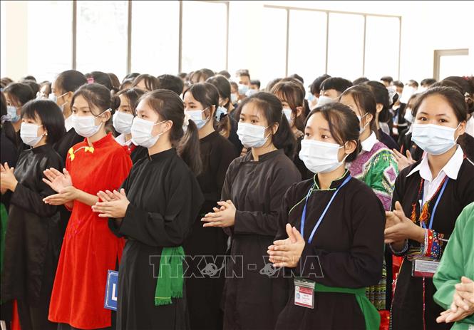 Chủ tịch nước đ&aacute;nh trống khai giảng tại Trường Phổ th&ocirc;ng D&acirc;n tộc nội tr&uacute; THPT tỉnh Y&ecirc;n B&aacute;i - Ảnh 7.
