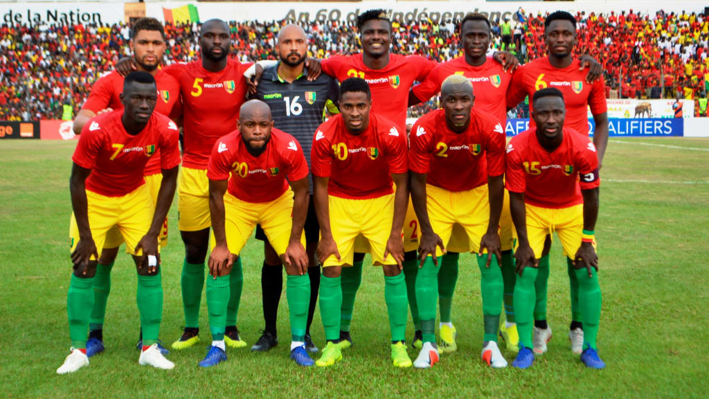 Đảo ch&iacute;nh qu&acirc;n sự ở Guinea, Liverpool gửi chuy&ecirc;n cơ giải cứu ng&ocirc;i sao - Ảnh 4.