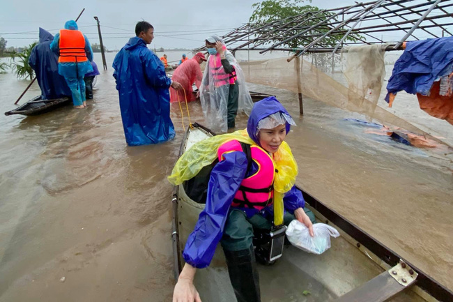 Sau Trấn Th&agrave;nh, MC Đại Nghĩa v&agrave; mẹ Hồ Ngọc H&agrave; l&ecirc;n tiếng về sao k&ecirc; tiền từ thiện - Ảnh 5.