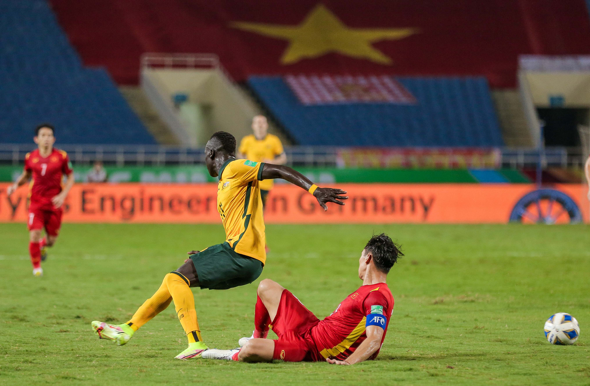 HLV Park Hang-seo n&oacute;i g&igrave; về t&igrave;nh huống bị VAR từ chối quả penalty - Ảnh 10.