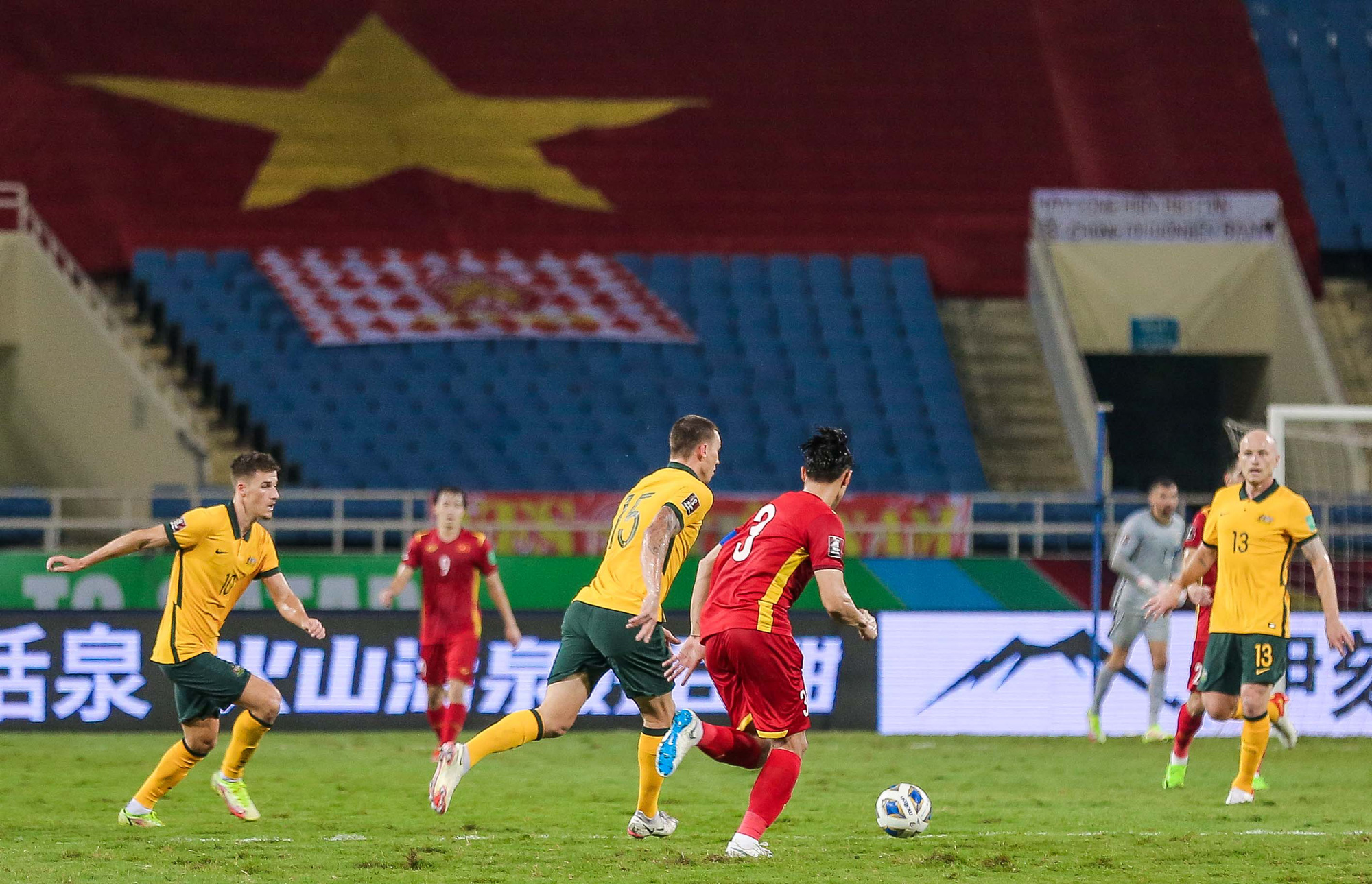 HLV Park Hang-seo n&oacute;i g&igrave; về t&igrave;nh huống bị VAR từ chối quả penalty - Ảnh 4.