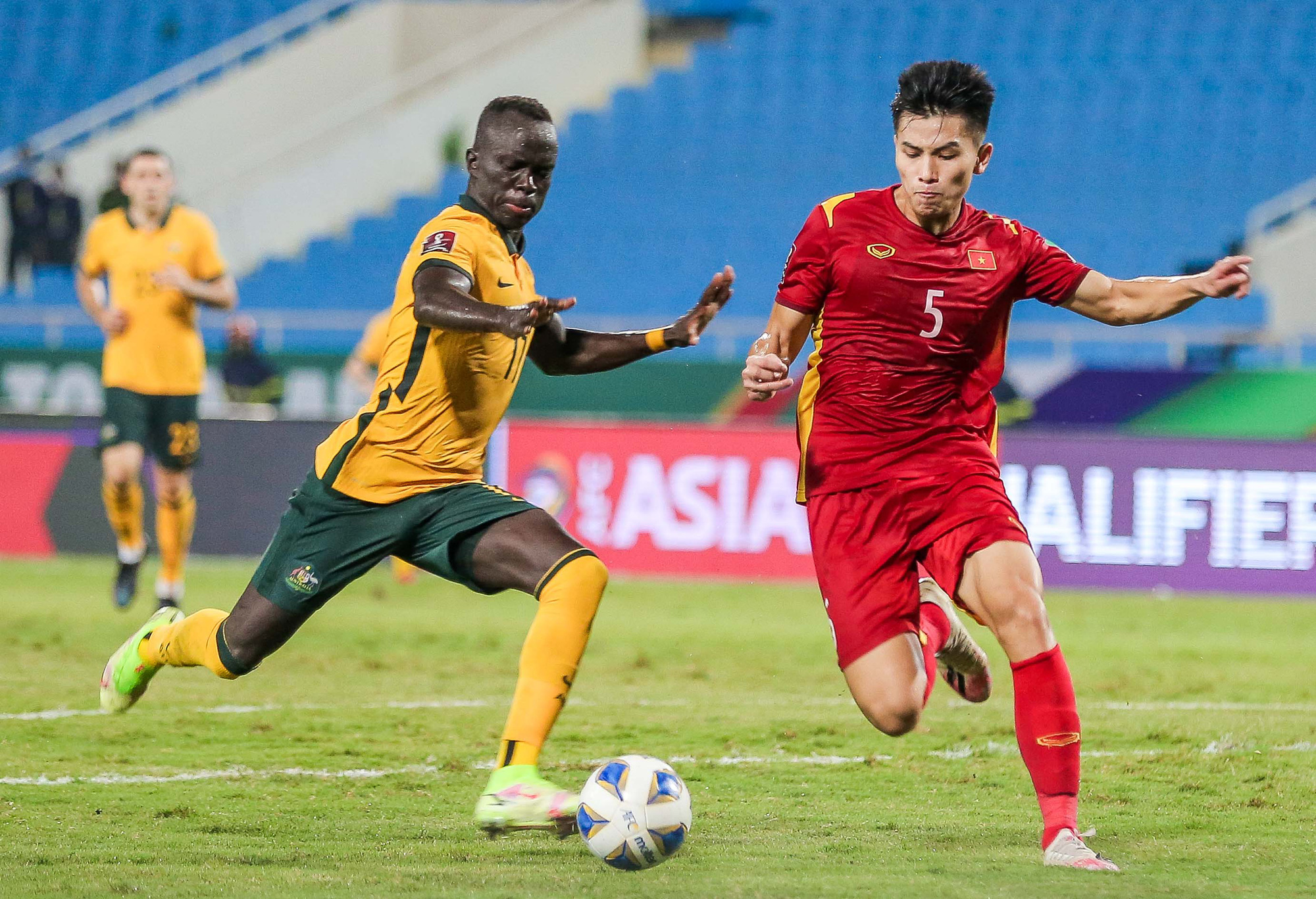 HLV Park Hang-seo n&oacute;i g&igrave; về t&igrave;nh huống bị VAR từ chối quả penalty - Ảnh 8.