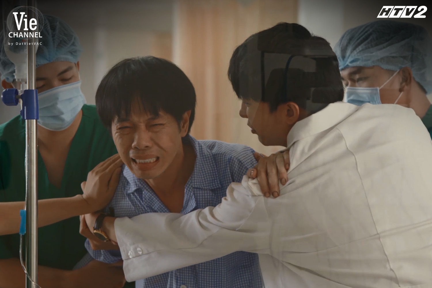 “Cây táo nở hoa” tập 68: Ngọc sốc nặng khi phát hiện em trai nguy kịch
