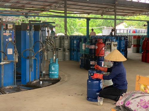 Sống chung với Covid-19 (*): Nơi nào phủ vắc-xin, nơi đó có thể mở cửa