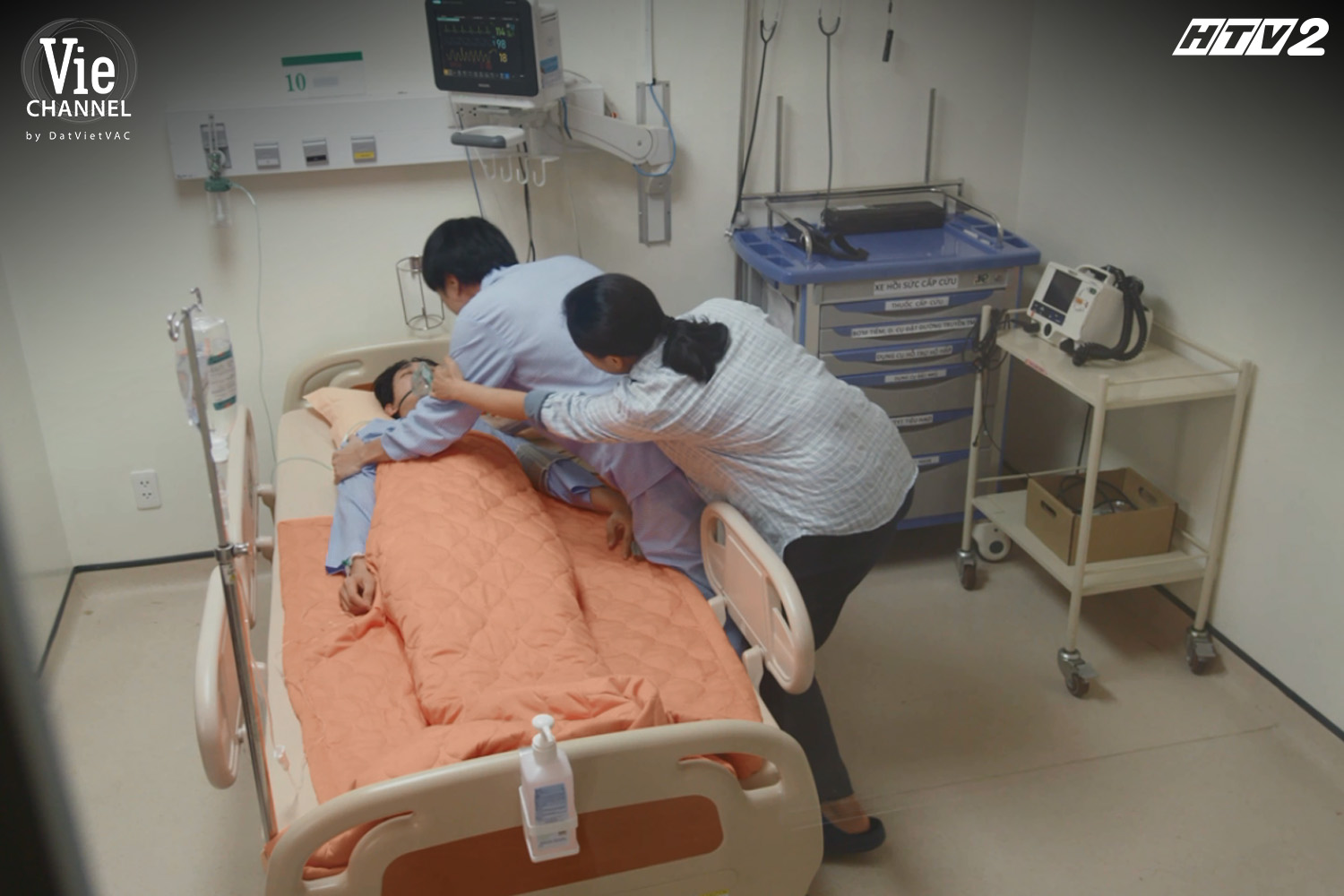 &ldquo;C&acirc;y t&aacute;o nở hoa&rdquo; tập 69: Dư tỉnh lại như một kỳ t&iacute;ch! - Ảnh 3.