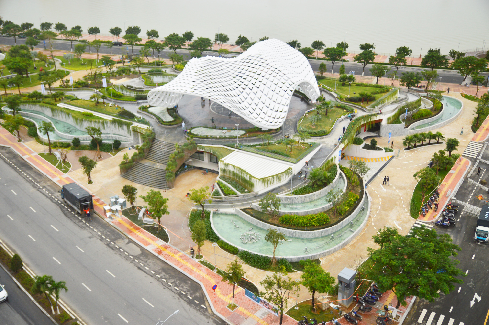 Ngắm Vườn tượng APEC - “Cánh diều bay cao” của Đà Nẵng