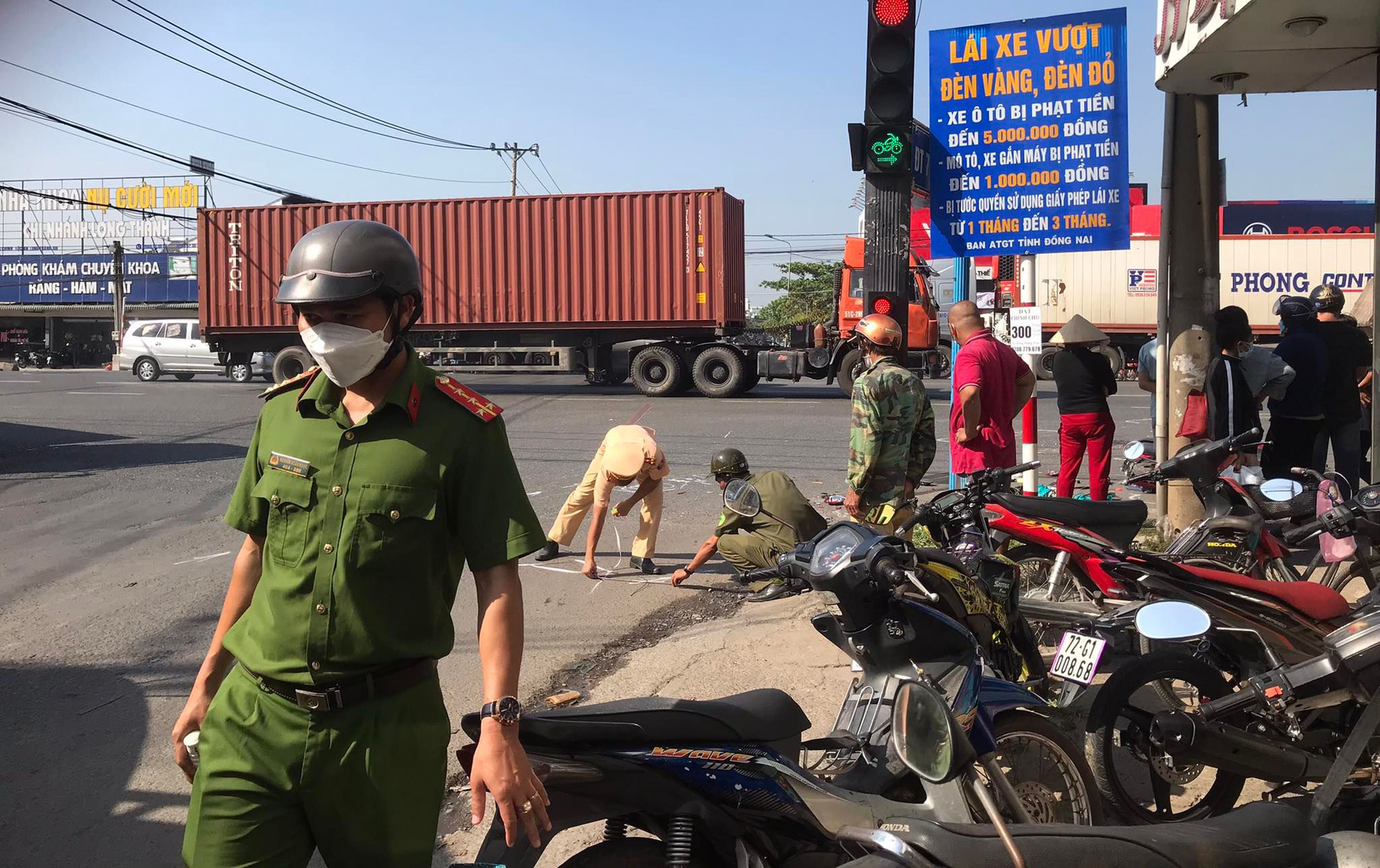 Thương t&acirc;m 2 b&agrave; ch&aacute;u bị xe ben cuốn v&agrave;o gầm, tử vong tr&ecirc;n Quốc lộ 51 - Ảnh 2.