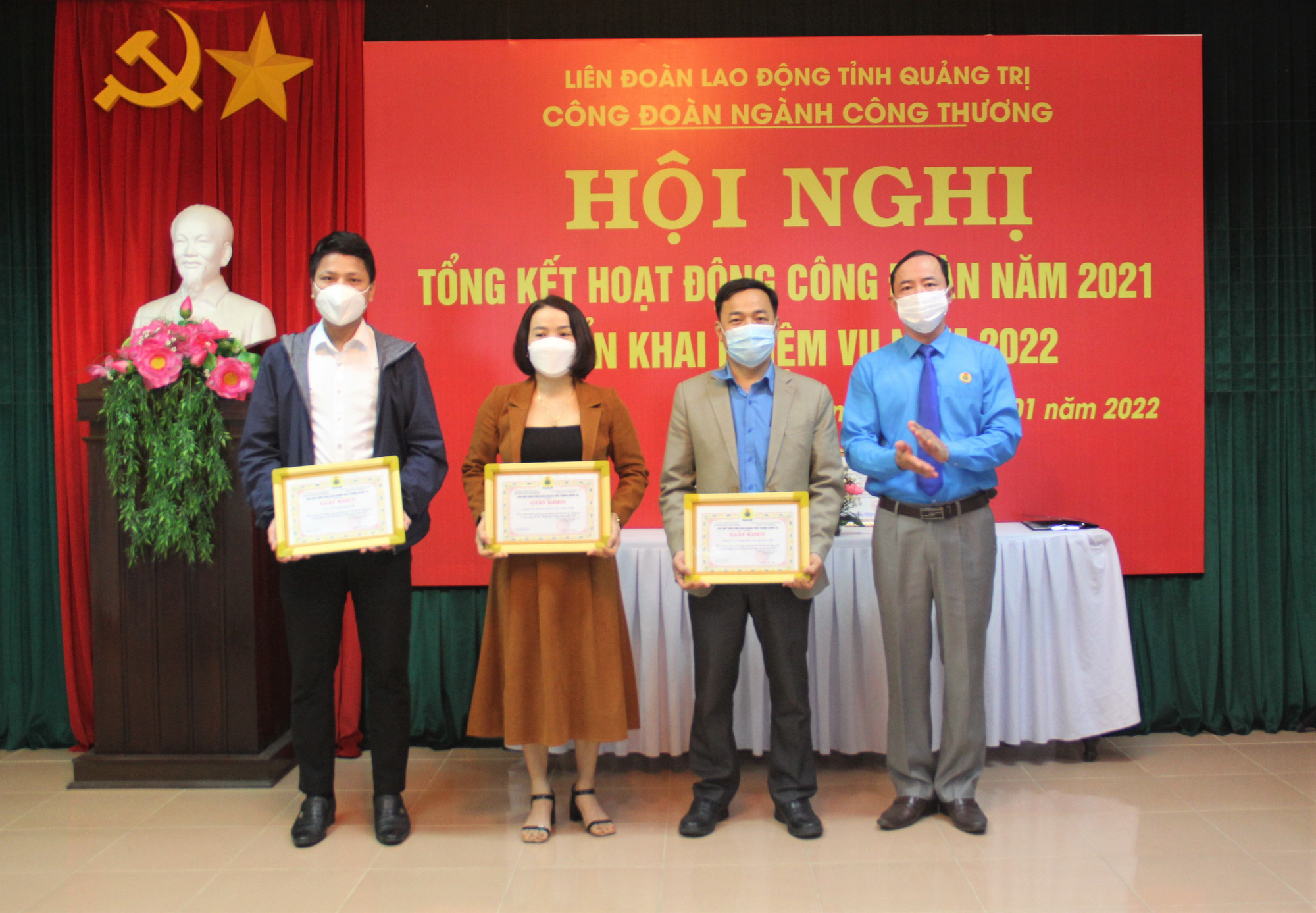 Hỗ trợ việc làm cho lao động trở về từ vùng có dịch