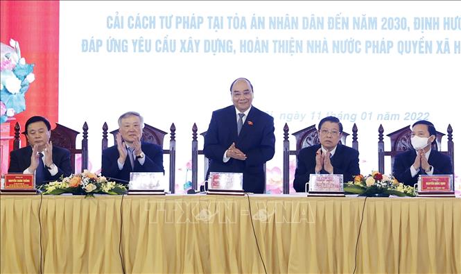 Chủ tịch nước: X&acirc;y dựng cơ chế kiểm so&aacute;t quyền lực, chống tham nhũng, ti&ecirc;u cực trong x&eacute;t xử - Ảnh 1.
