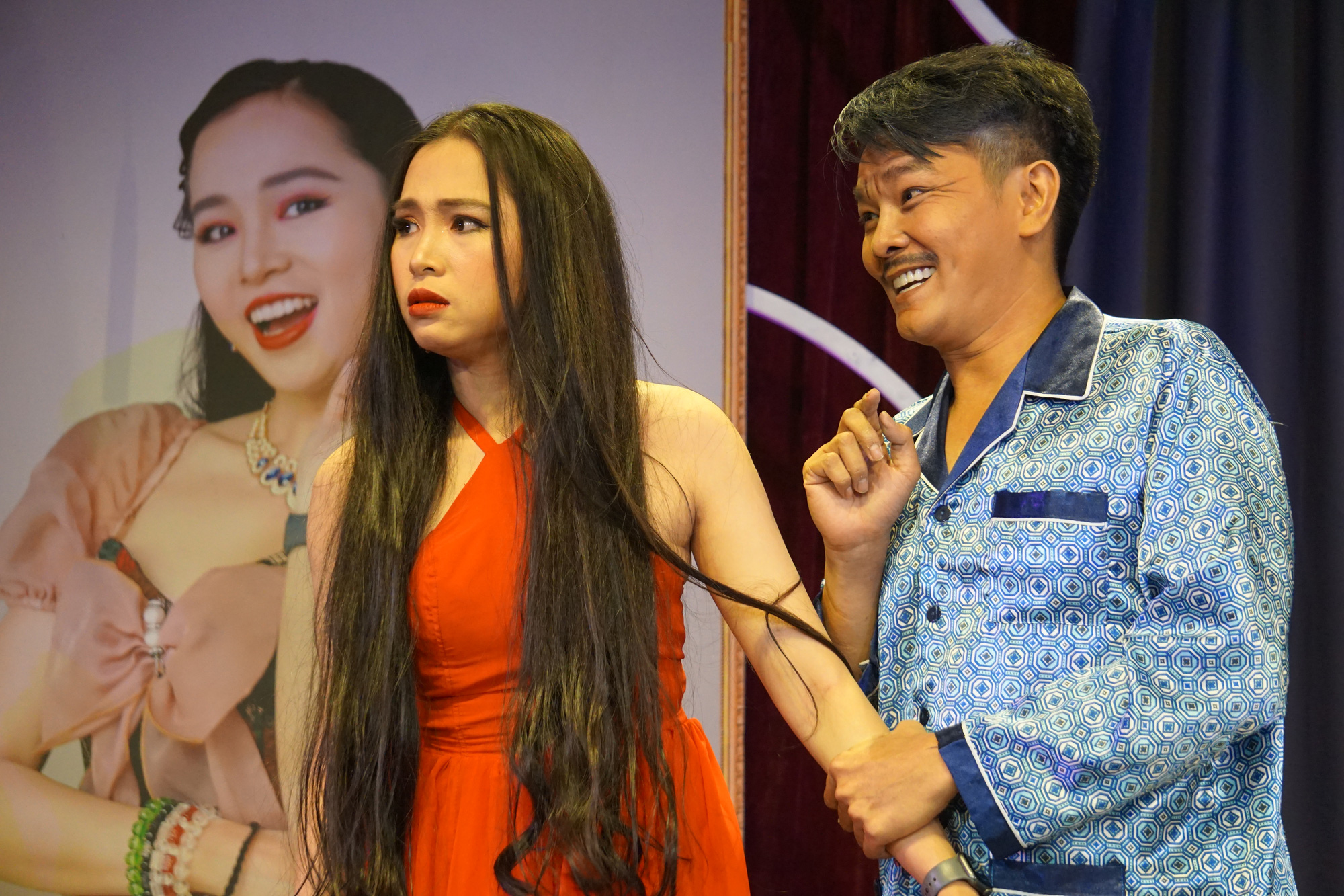 Kh&oacute;c cười với Quốc Thảo, L&ecirc; Giang, Linh T&yacute; trong vở Nắng chiều - Ảnh 2.