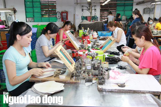 Cắt lương thay việc xử l&yacute; kỷ luật, doanh nghiệp sẽ bị phạt đến 80 triệu đồng - Ảnh 1.