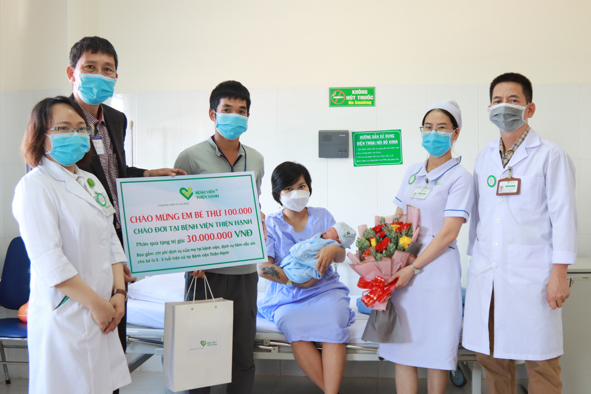 Bệnh viện Thiện Hạnh ch&agrave;o đ&oacute;n em b&eacute; thứ 100.000 - Ảnh 3.