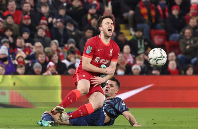 Sao Nhật Bản bị báo Anh chê tan nát, Liverpool mất thắng Arsenal