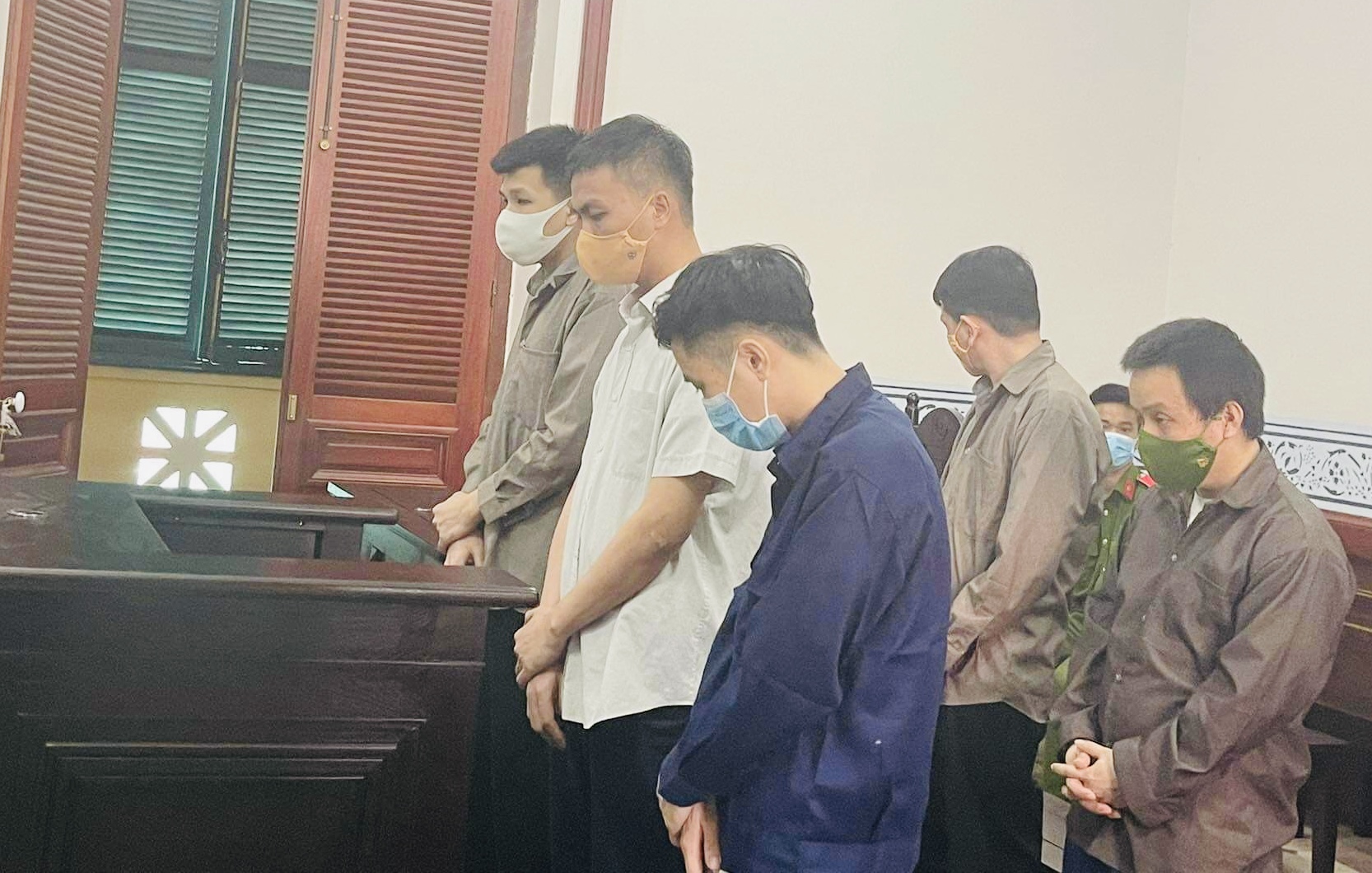 Chuyện "động trời" trong một tiệm mát-xa kích dục