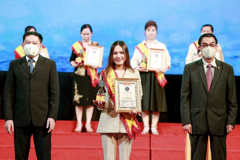 ​ Venesa nhận danh hiệu "Thương hiệu sản phẩm Dịch vụ Tin Dùng 2021"