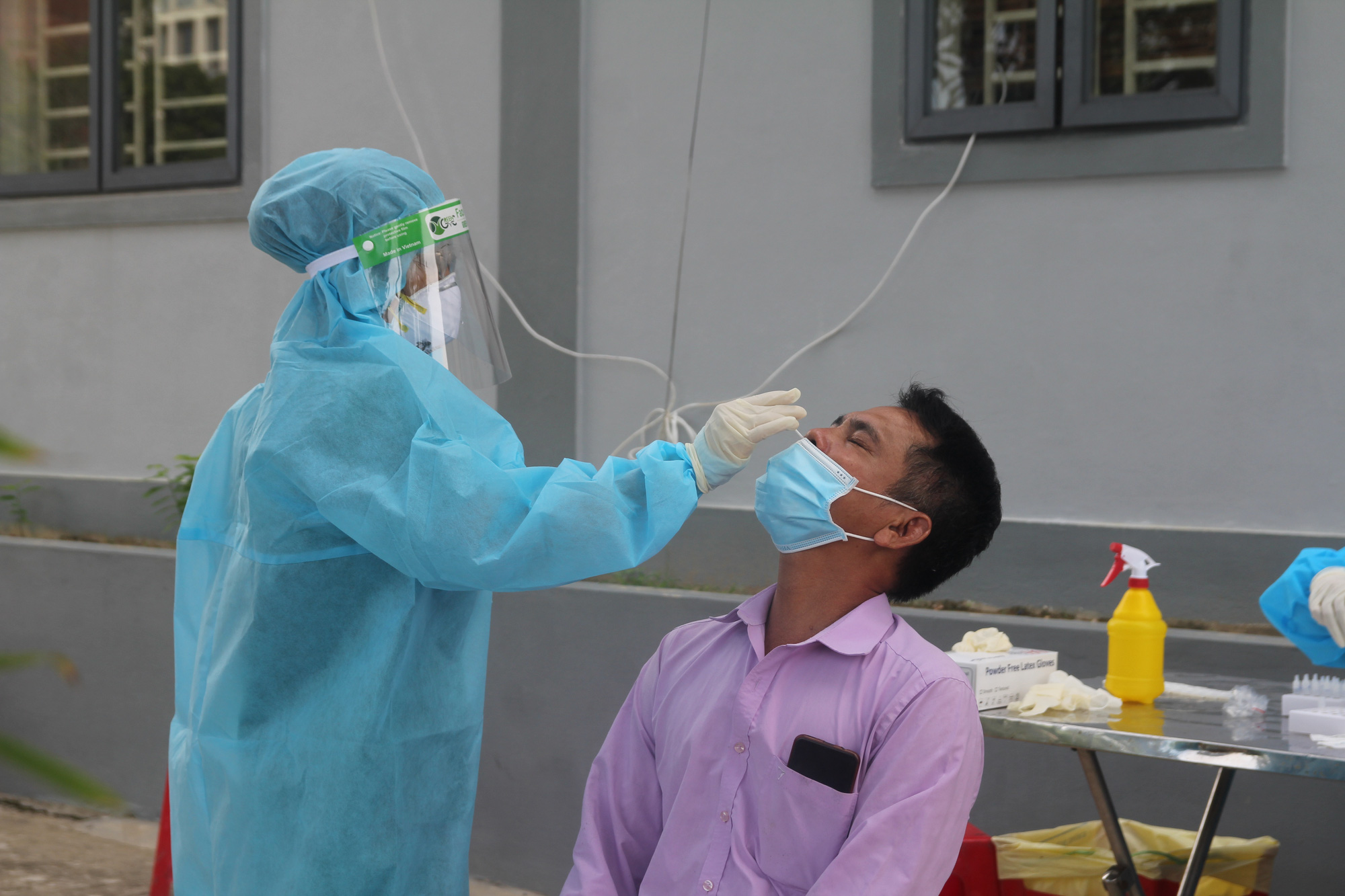 Test nhanh, phát hiện 108 trường hợp mắc Covid-19 không triệu chứng