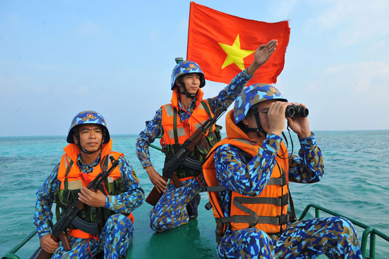 Cuộc thi ảnh Thi&ecirc;ng li&ecirc;ng cờ Tổ quốc: Lặng lẽ nơi tuyến đầu - Ảnh 2.