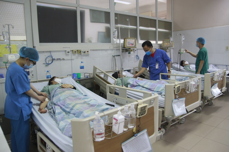 4 người trong gia đình nhập viện do ngộ độc sau khi ăn củ nần