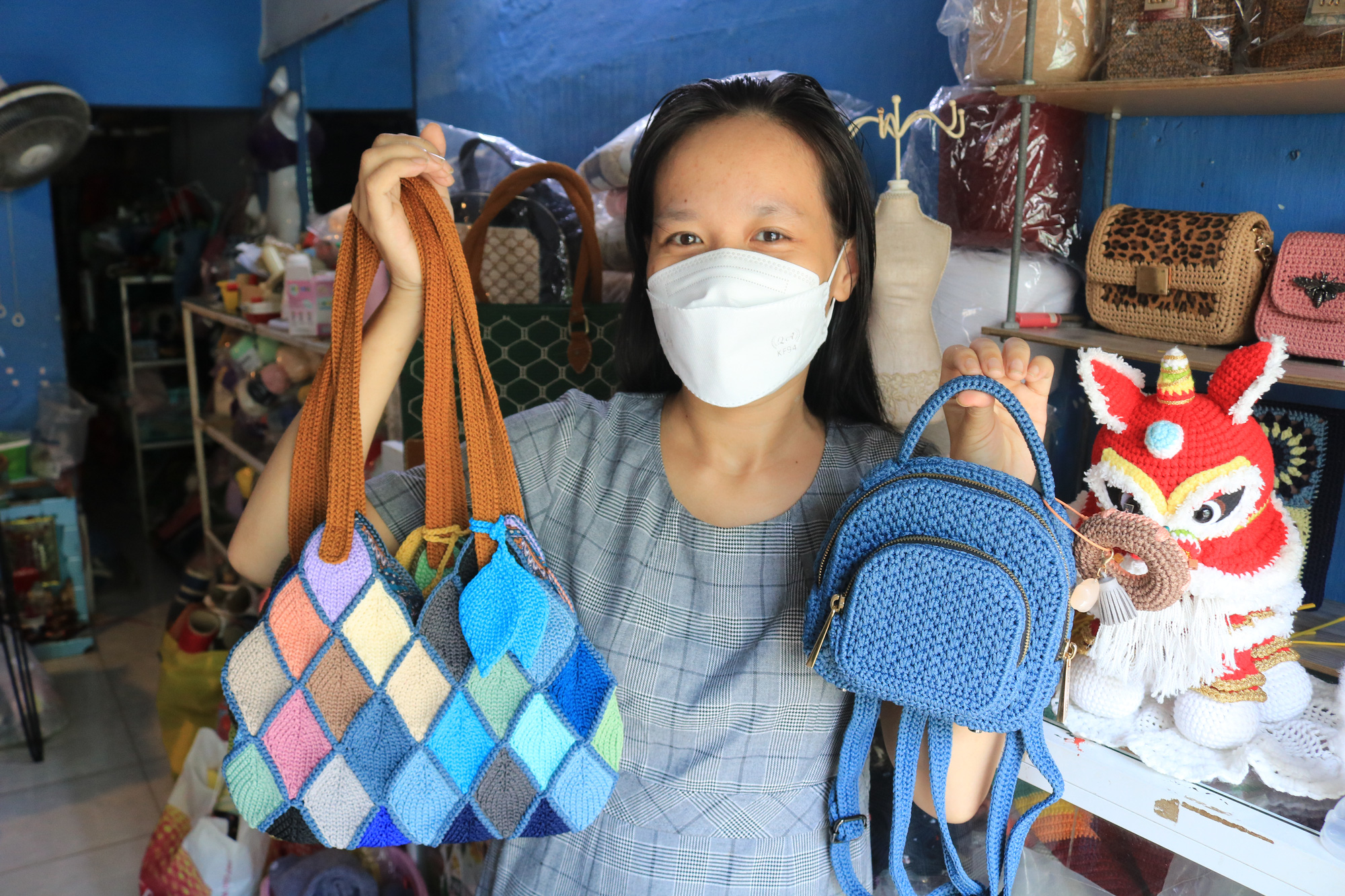 Biến h&oacute;a len, sợi th&agrave;nh sản phẩm độc đ&aacute;o - Ảnh 13.