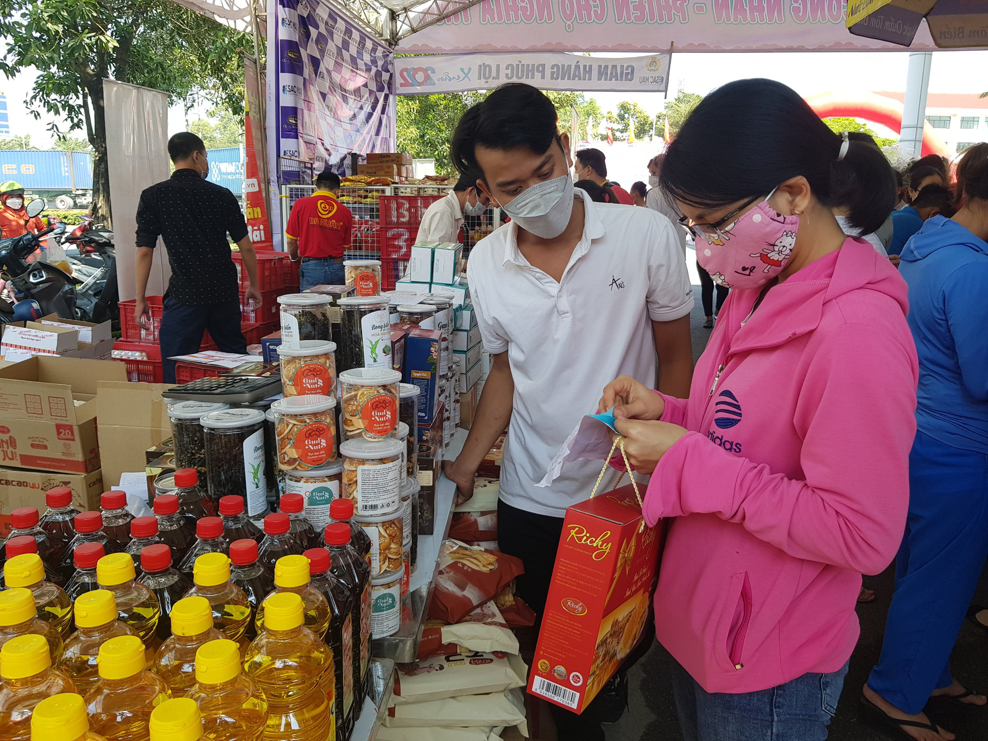 Phiên chợ 0 đồng cho công nhân