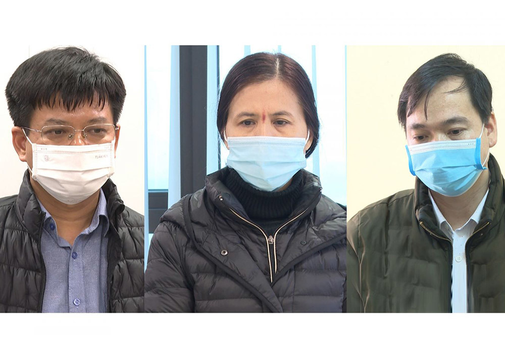 Trưởng, phó phòng bị bắt vì nâng khống thiết bị giáo dục gấp 3-5 lần - Ảnh 1.