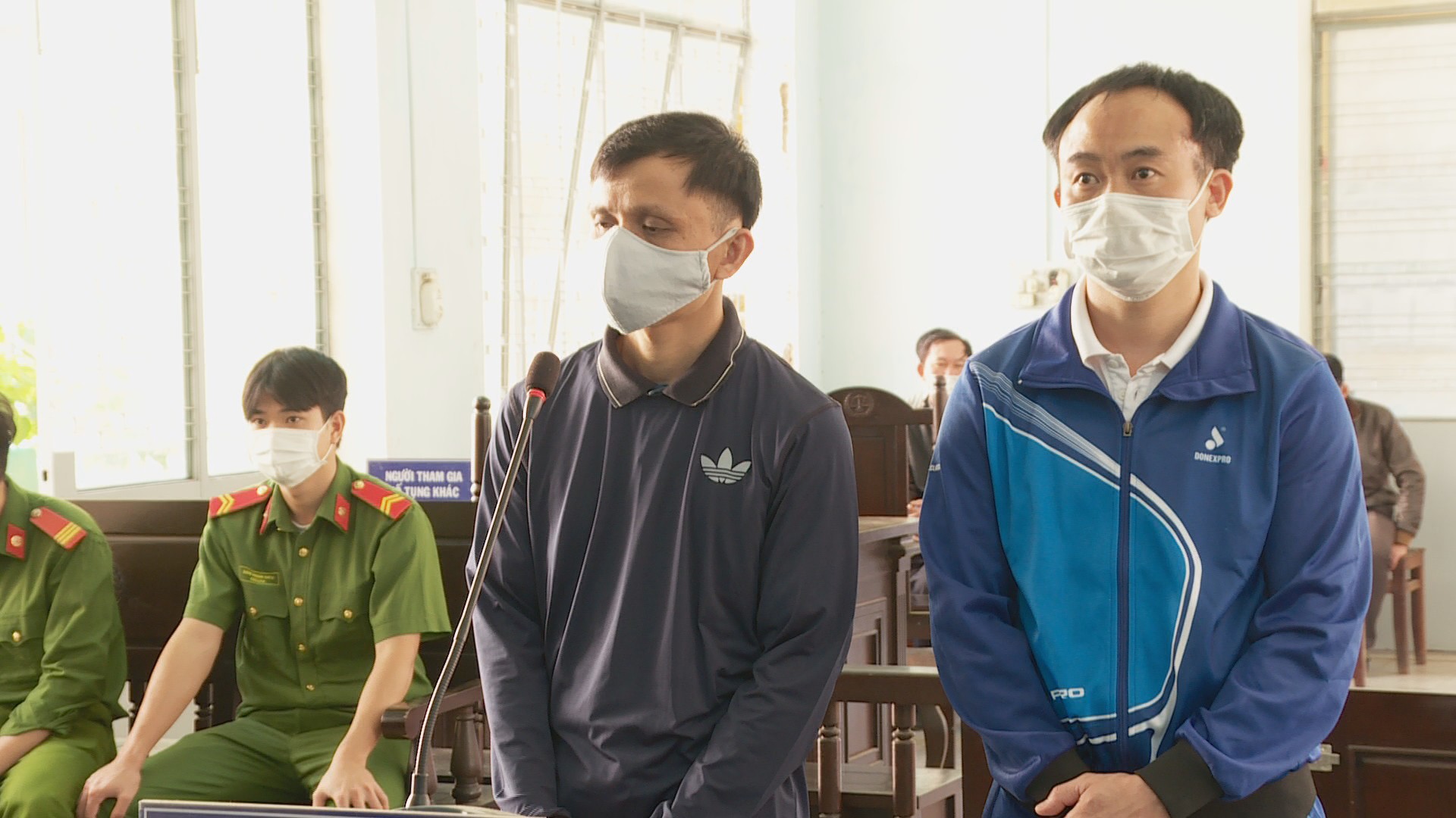 Xét xử 2 đối tượng vu khống nguyên Bí thư Tỉnh ủy Đắk Lắk Bùi Văn Cường
