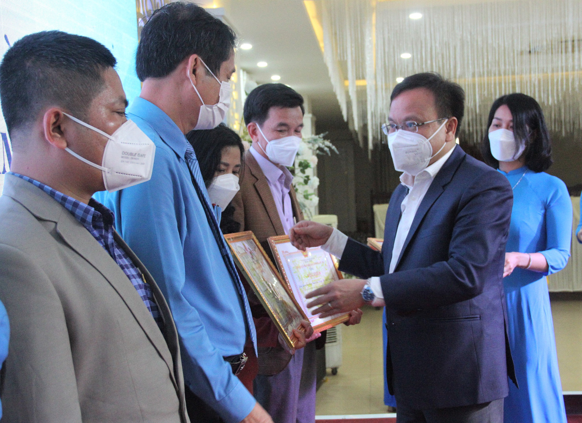 LĐLĐ tỉnh Quảng Trị: Phấn đấu ph&aacute;t triển 2.500 đo&agrave;n vi&ecirc;n trong năm 2022 - Ảnh 2.