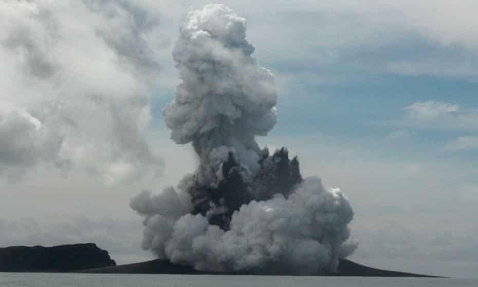 Những t&iacute;n hiệu cầu cứu đ&aacute;ng lo sau vụ n&uacute;i lửa phun ở Tonga - Ảnh 4.