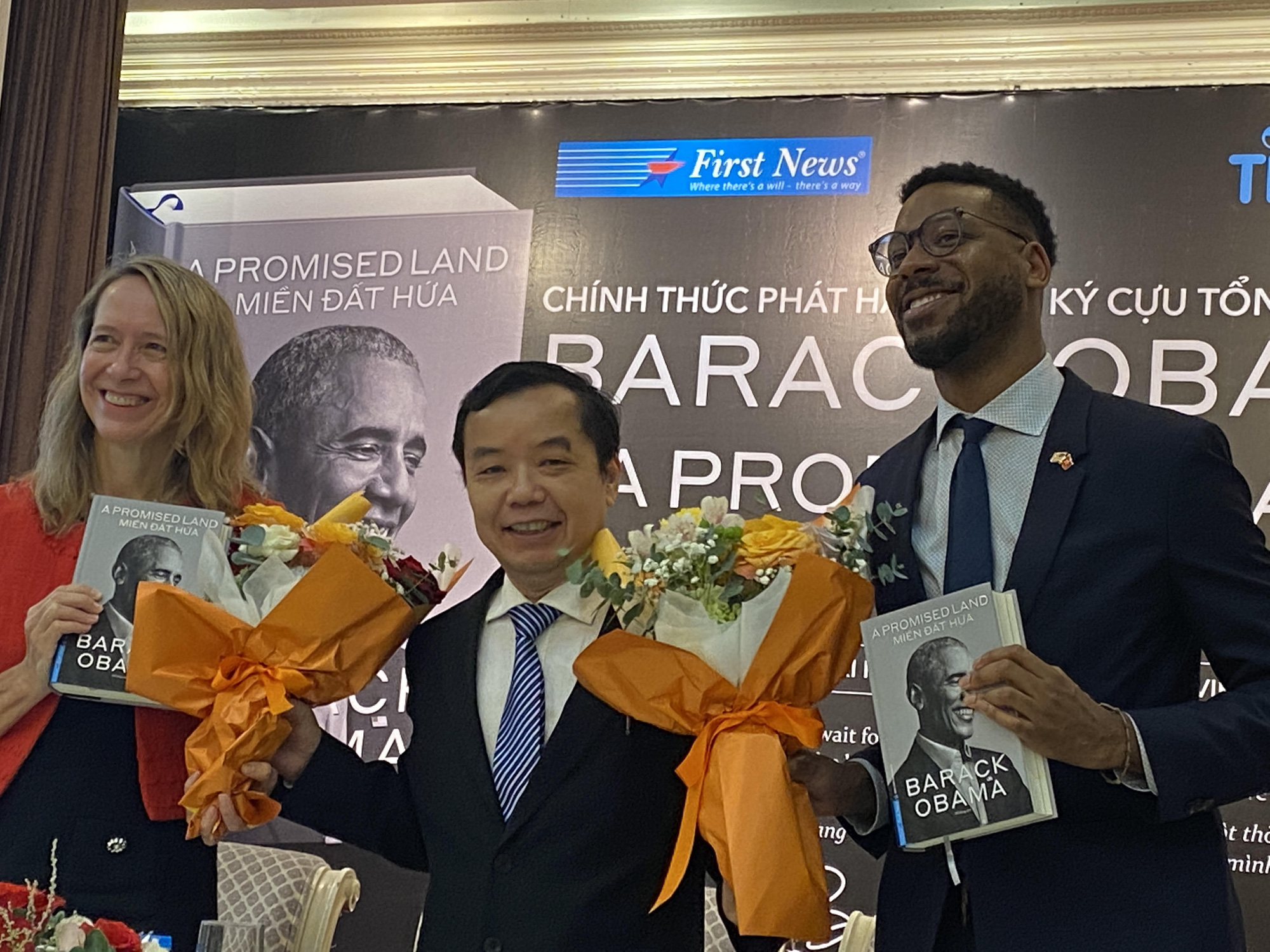 Cựu Tổng thống Mỹ Obama tiết lộ chuyện chưa kể về ch&iacute;nh trường Mỹ - Ảnh 1.