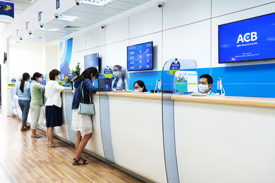 Gửi tiết kiệm để trúng thưởng 100 triệu đồng