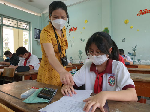 TP HCM: Thêm 680.000 học sinh từ lớp 7 trở lại trường
