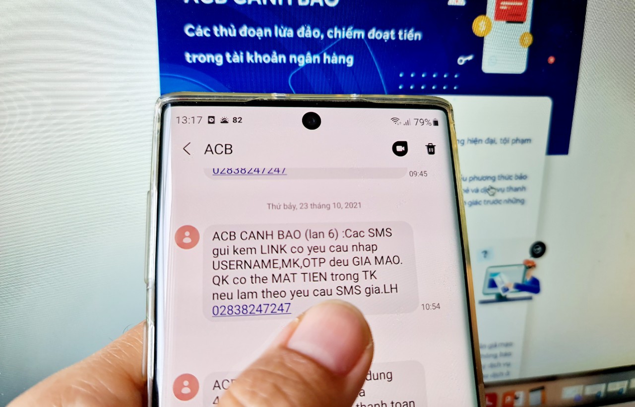 Đủ chiêu chiếm đoạt tiền trong tài khoản ngân hàng, chuyên gia đề xuất giải pháp