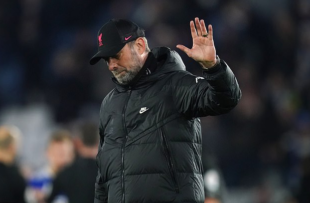 HLV Jurgen Klopp nghi nhiễm Covid-19, đại chiến Chelsea – Liverpool chờ hoãn