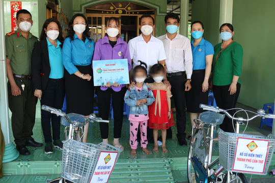 T&igrave;nh thương cho em đến với 10 trẻ mồ c&ocirc;i v&igrave; Covid-19 ở Cần Thơ - Ảnh 10.