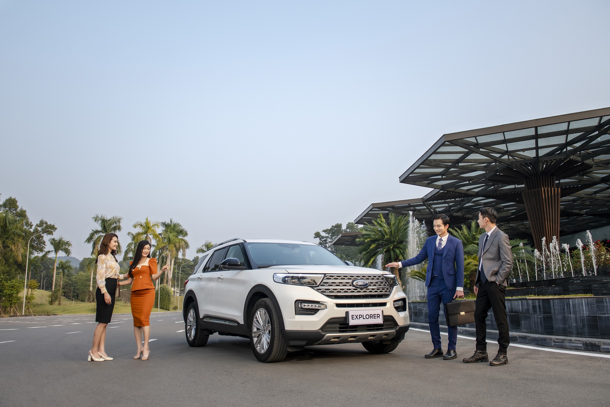 Ford Explorer hoàn toàn mới: Chiếc SUV bán chạy nhất nước Mỹ đã quay trở lại