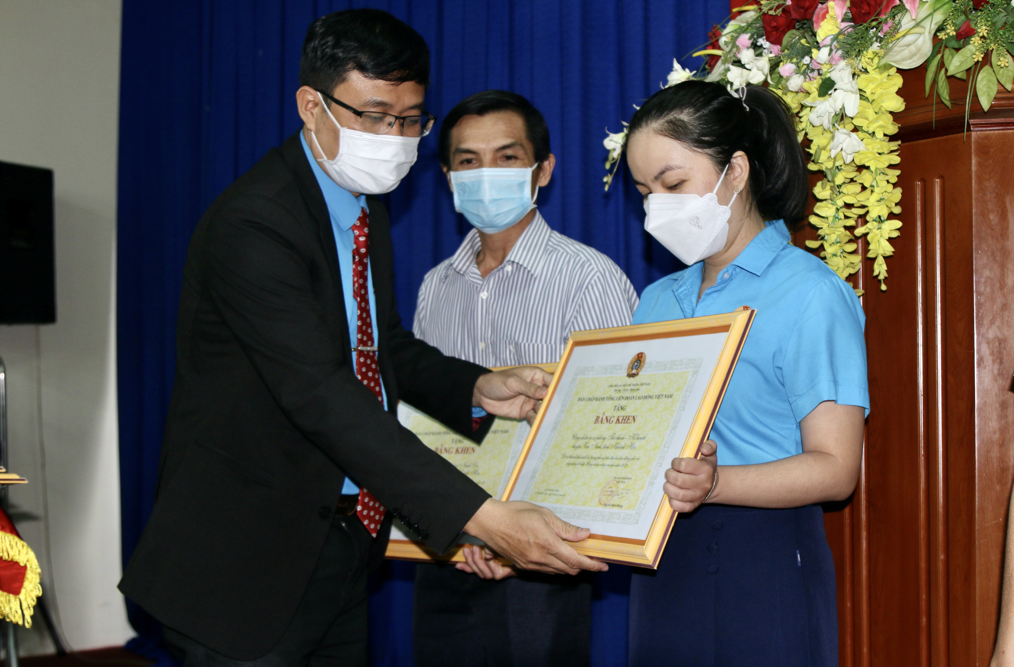 Khánh Hoà: Hơn 5,6 tỉ đồng chăm lo cho đoàn viên - lao động bị ảnh hưởng bởi dịch bệnh