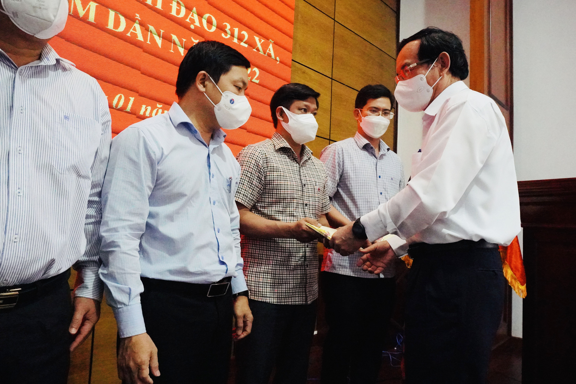 Bí thư Nguyễn Văn Nên: Bảo đảm an toàn để người dân đón Tết an vui