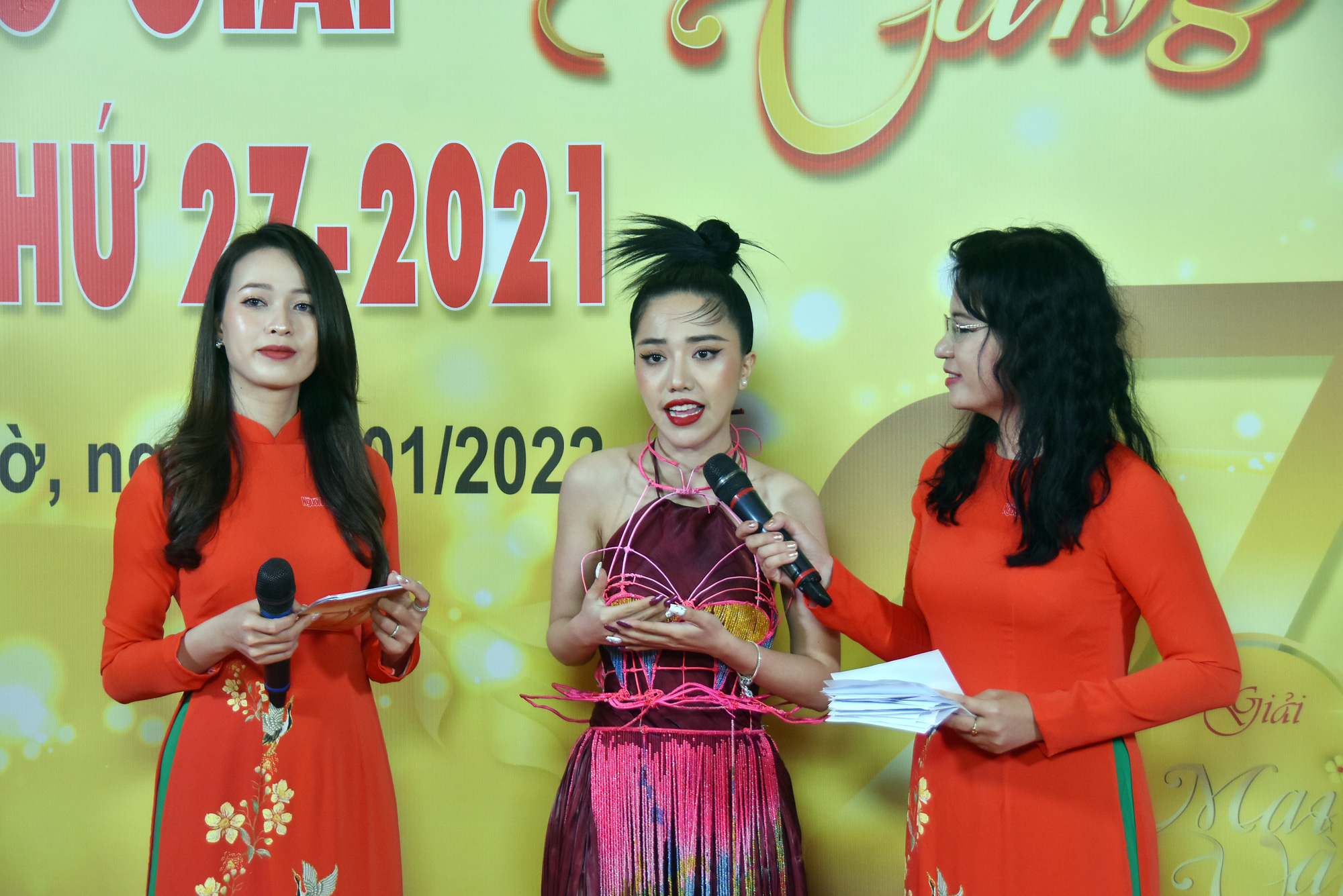 Văn nghệ sĩ h&aacute;o hức đến dự Lễ trao Giải Mai V&agrave;ng lần thứ 27-2021 - Ảnh 15.
