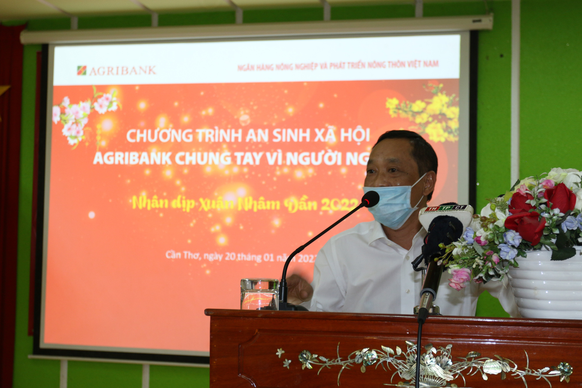 Agribank Cần Thơ chung tay vì người nghèo - Ảnh 1.