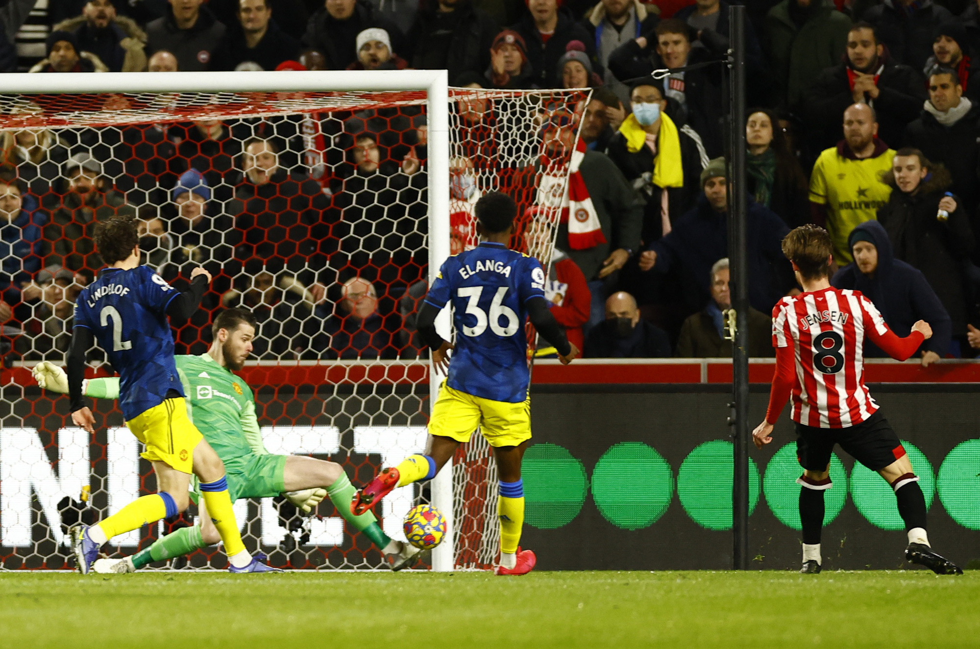 Sao trẻ tỏa s&aacute;ng, Man United b&ugrave;ng nổ hạ chủ nh&agrave; Brentford - Ảnh 2.
