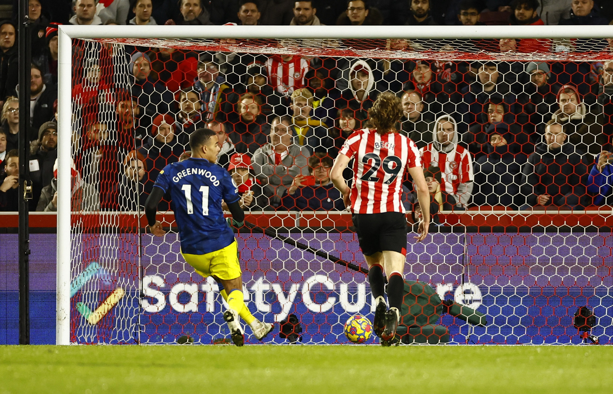Sao trẻ tỏa s&aacute;ng, Man United b&ugrave;ng nổ hạ chủ nh&agrave; Brentford - Ảnh 5.