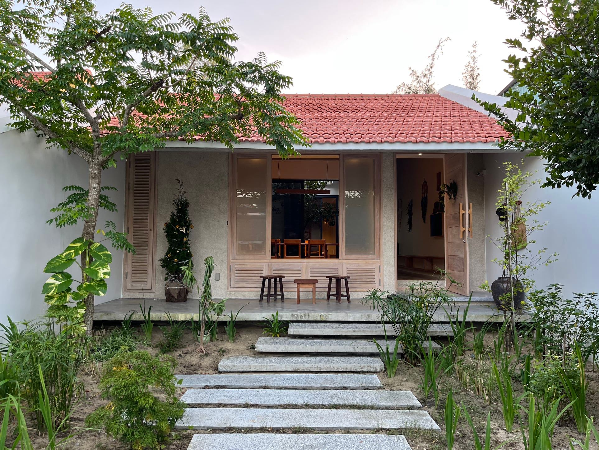 Ngẩn ngơ ngắm nhà cấp 4 đẹp như resort ở Hội An - Ảnh 1.