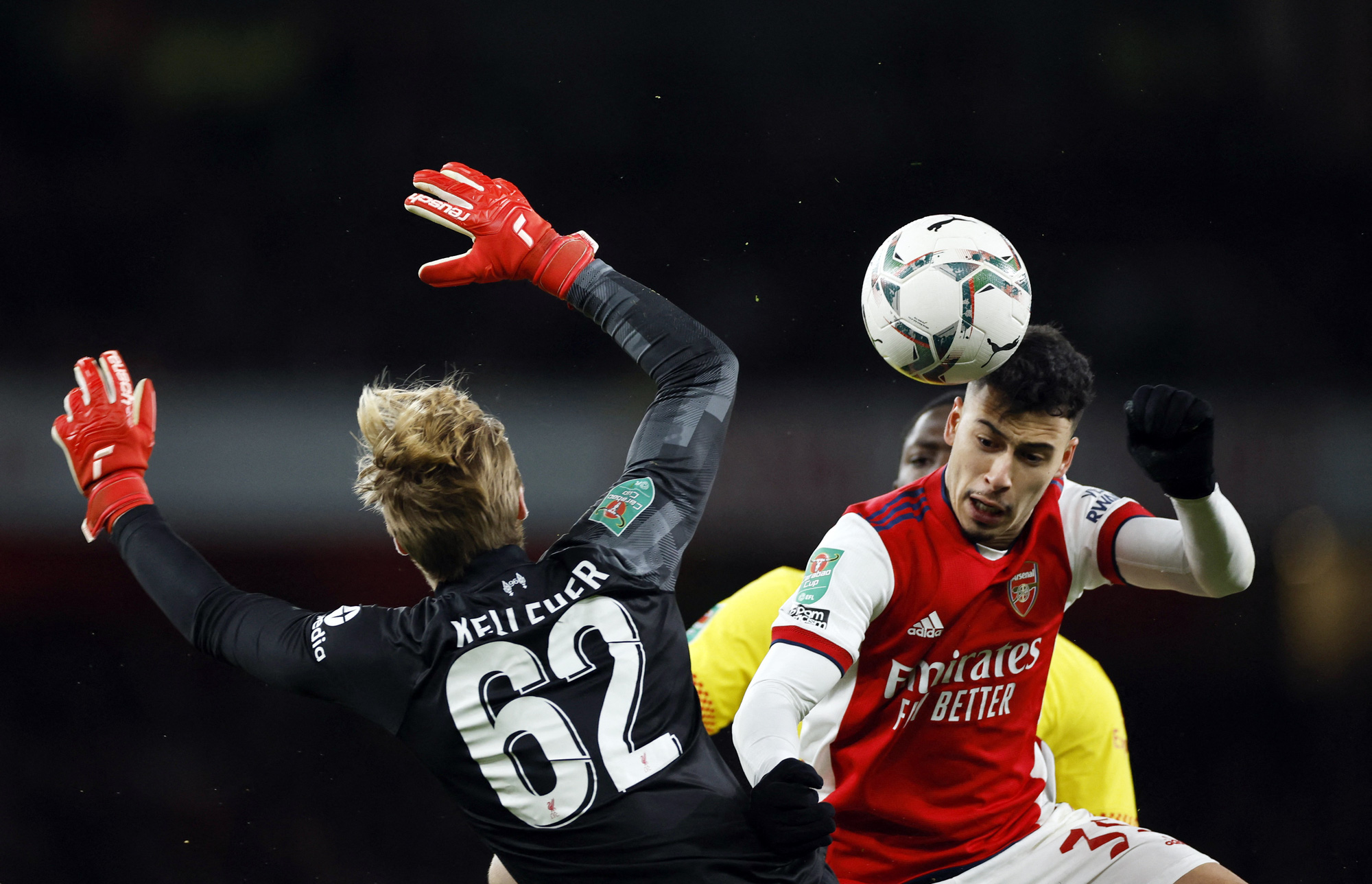 Sao Bồ Đ&agrave;o Nha tỏa s&aacute;ng, Liverpool hạ Arsenal v&agrave;o chung kết League Cup - Ảnh 3.