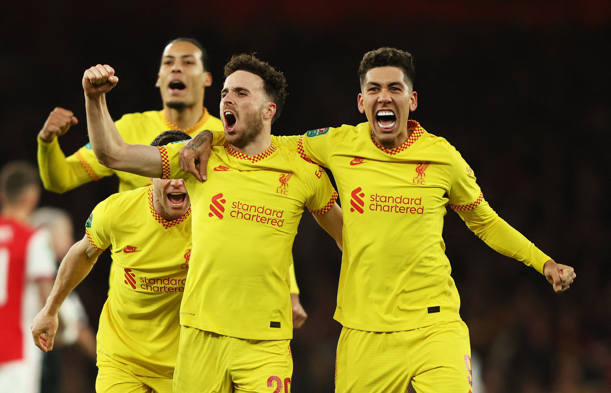 Sao Bồ Đ&agrave;o Nha tỏa s&aacute;ng, Liverpool hạ Arsenal v&agrave;o chung kết League Cup - Ảnh 6.