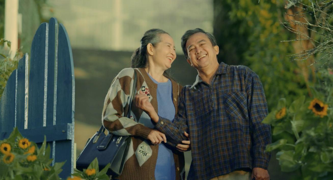 Mang g&igrave; về cho mẹ để Tết đầy đủ, vẹn tr&ograve;n? - Ảnh 2.